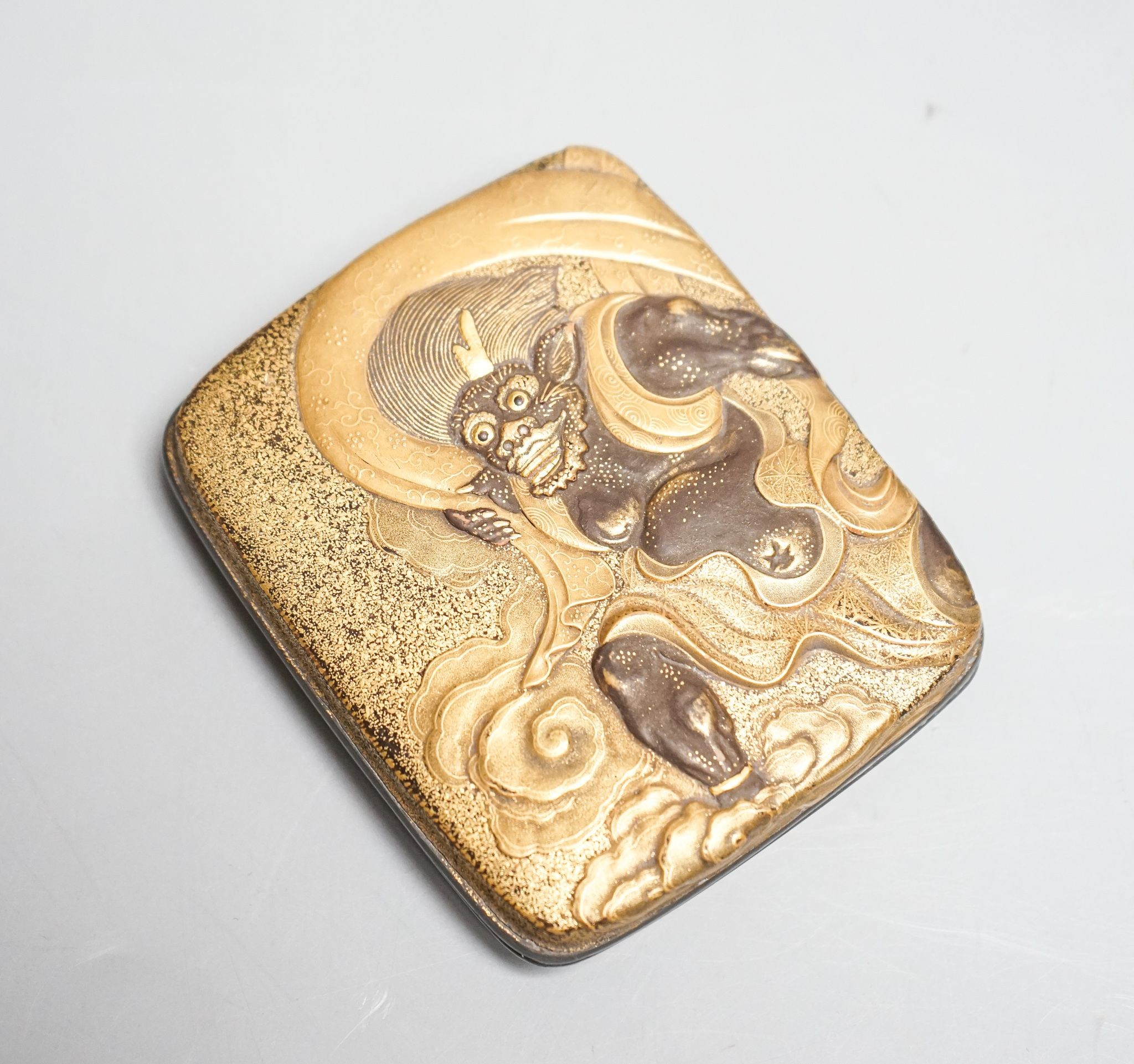 A Japanese Meiji period lacquer incense box (kogo), depicting Raiden, 9cm